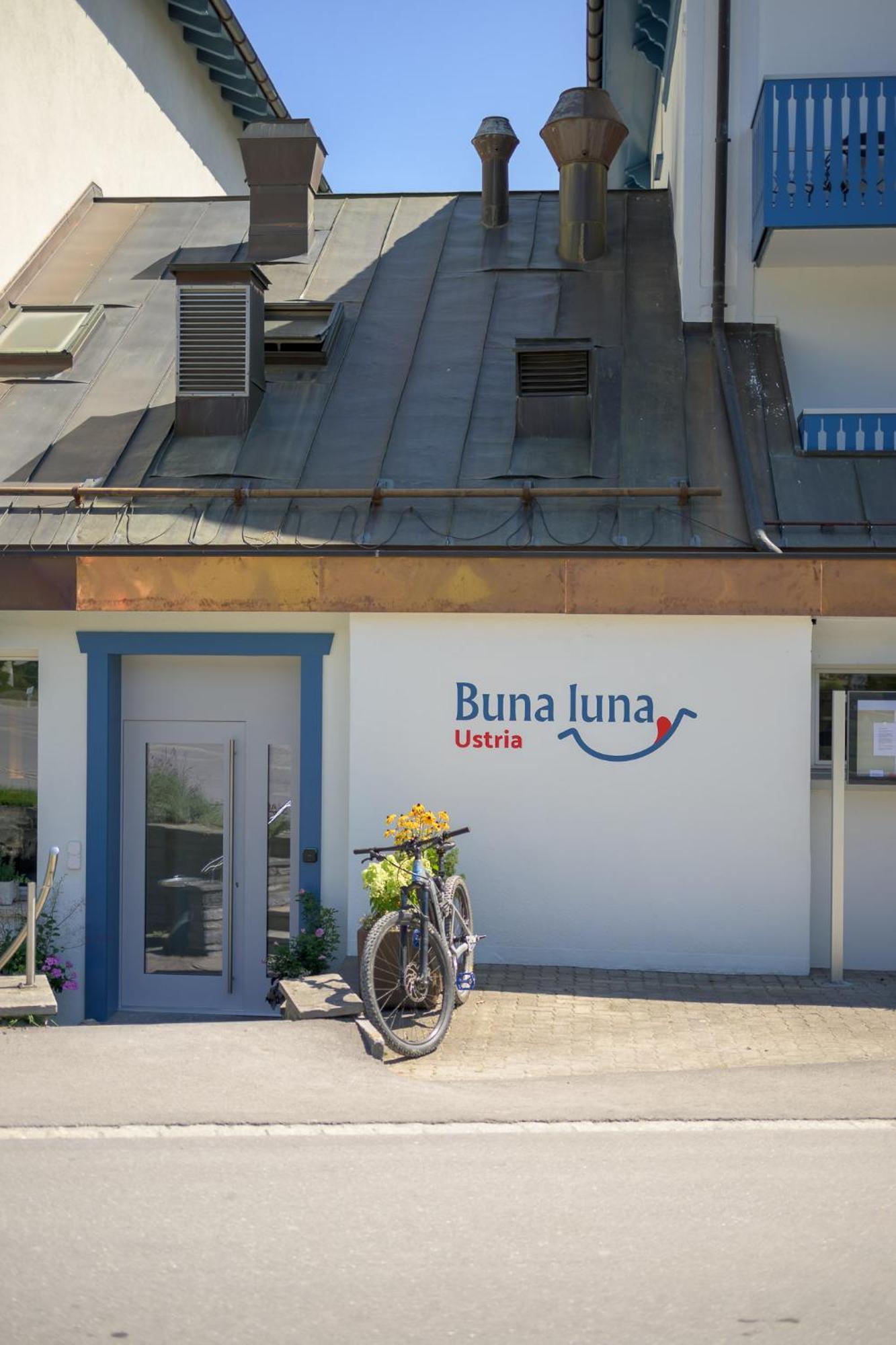 Hotel Buna Luna By Seehof Laax Exteriör bild